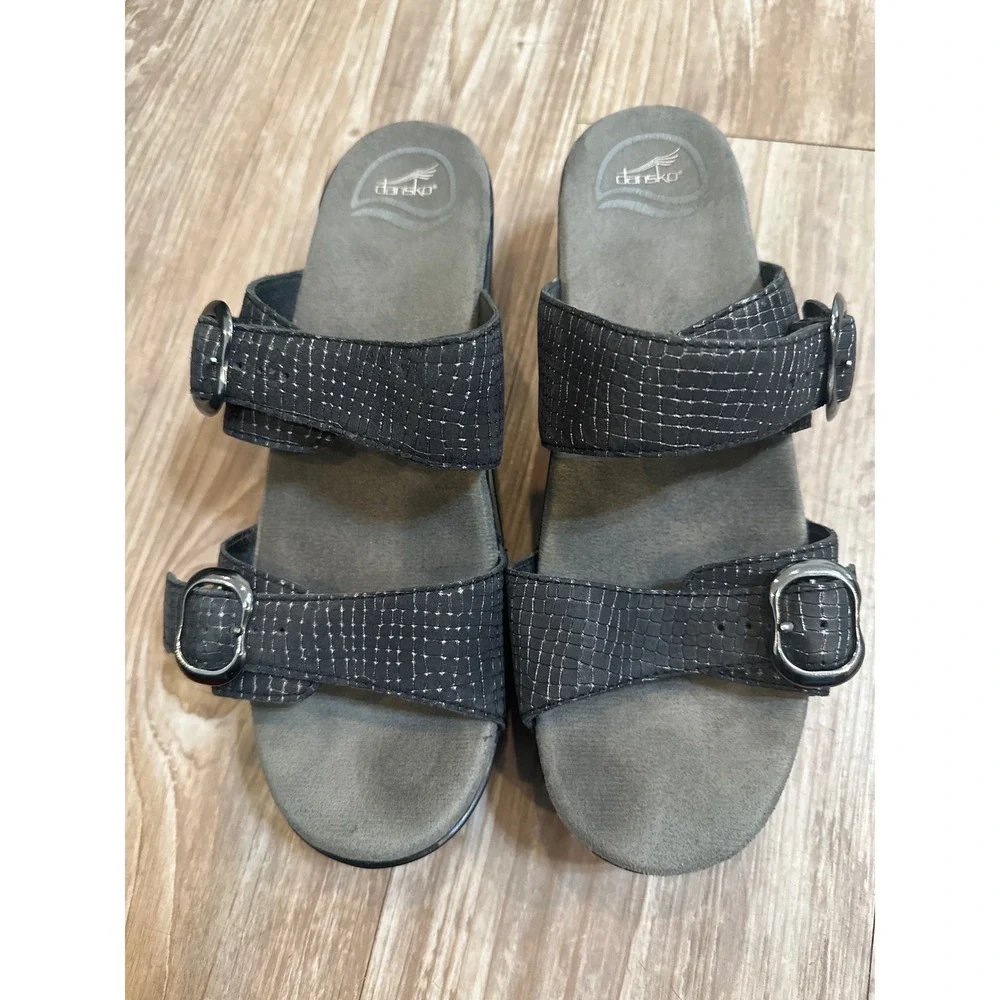 Dansko‎ Women 39 Metallic Grid Leather Double Buckle Slide Wedge Sandals 8.5-9